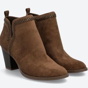 Dolce Vita DV8 Jace Brown Ankle Boots Size 9.5 New w/o Box